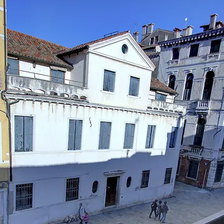 Sunny Ghetto Canalview