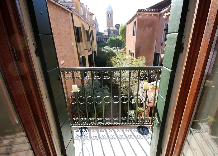 Διαμέρισμα Sunny Ghetto Canalview Βενετία