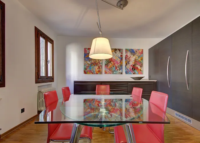 Sunny Ghetto Canalview Διαμέρισμα *