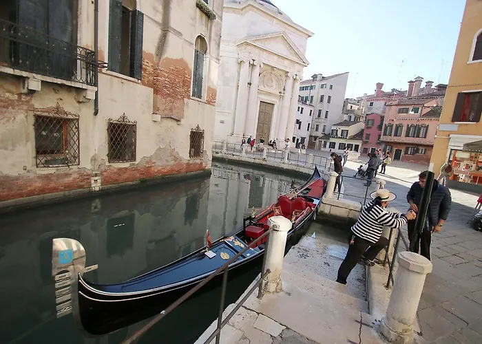 Sunny Ghetto Canalview Διαμέρισμα Βενετία