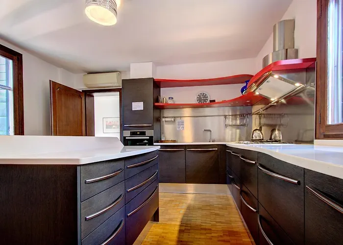 Sunny Ghetto Canalview Βενετία