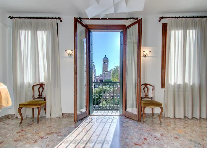 Sunny Ghetto Canalview Διαμέρισμα *