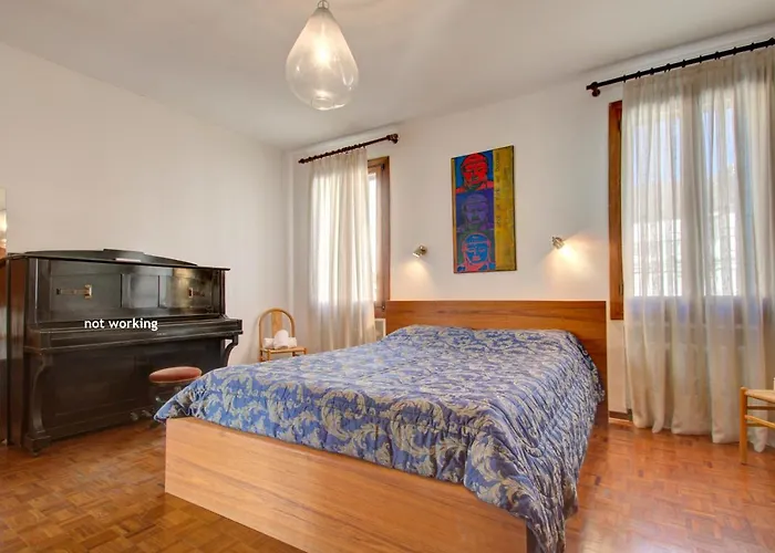 Διαμέρισμα Sunny Ghetto Canalview *